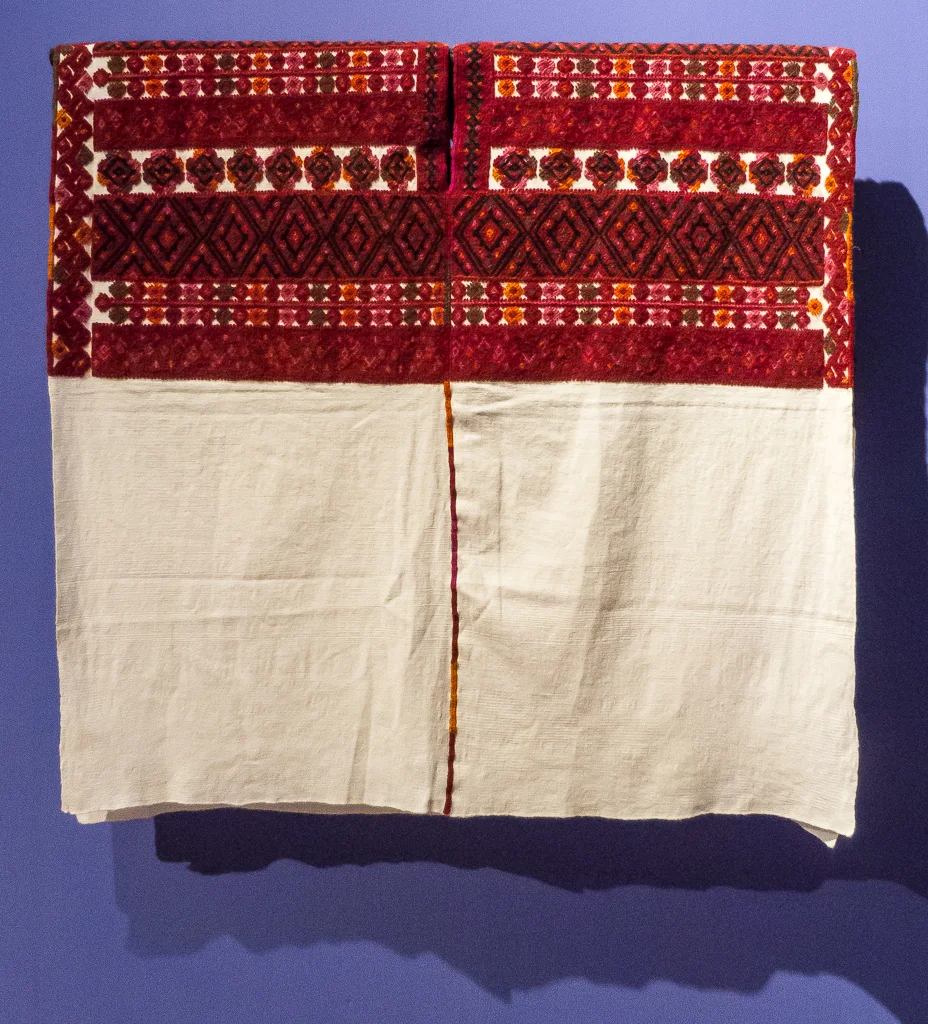 Centro de Textiles del Mundo Maya · archival photograph