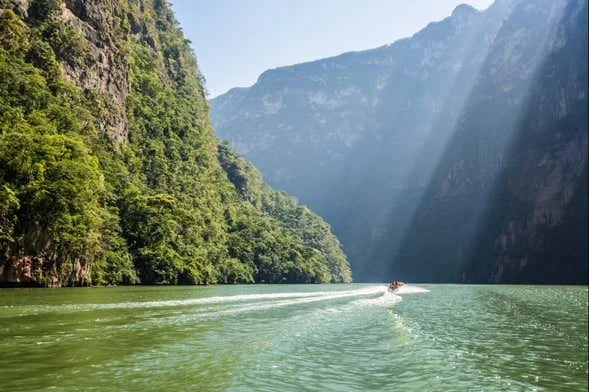 Sumidero Canyon ending in San Cristóbal