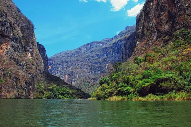 Sumidero Canyon sunrise cycling — photo 3