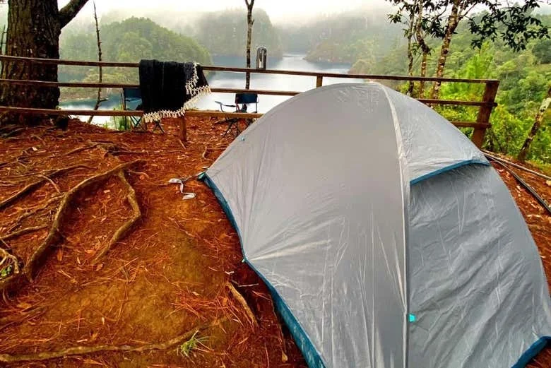 Lake San Nicolás camping — photo 3